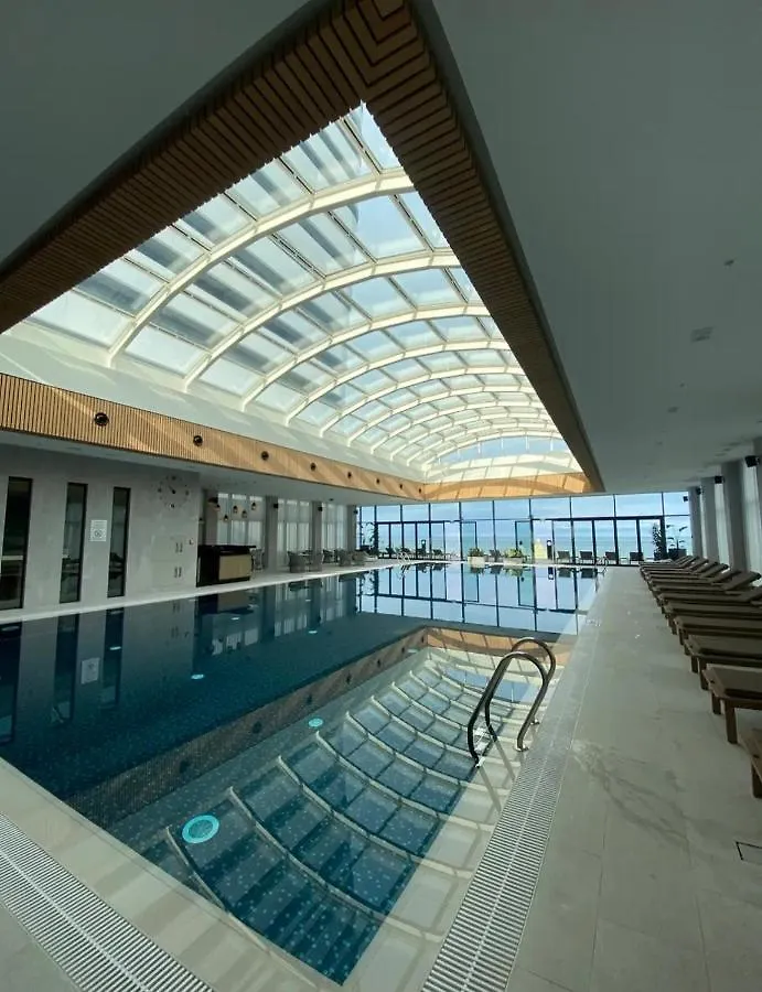 Alliance Palace Sea View Apartment Батуми