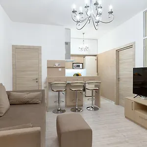 Center! 3 Modern Designed Appartment. Апартаменты Киев
