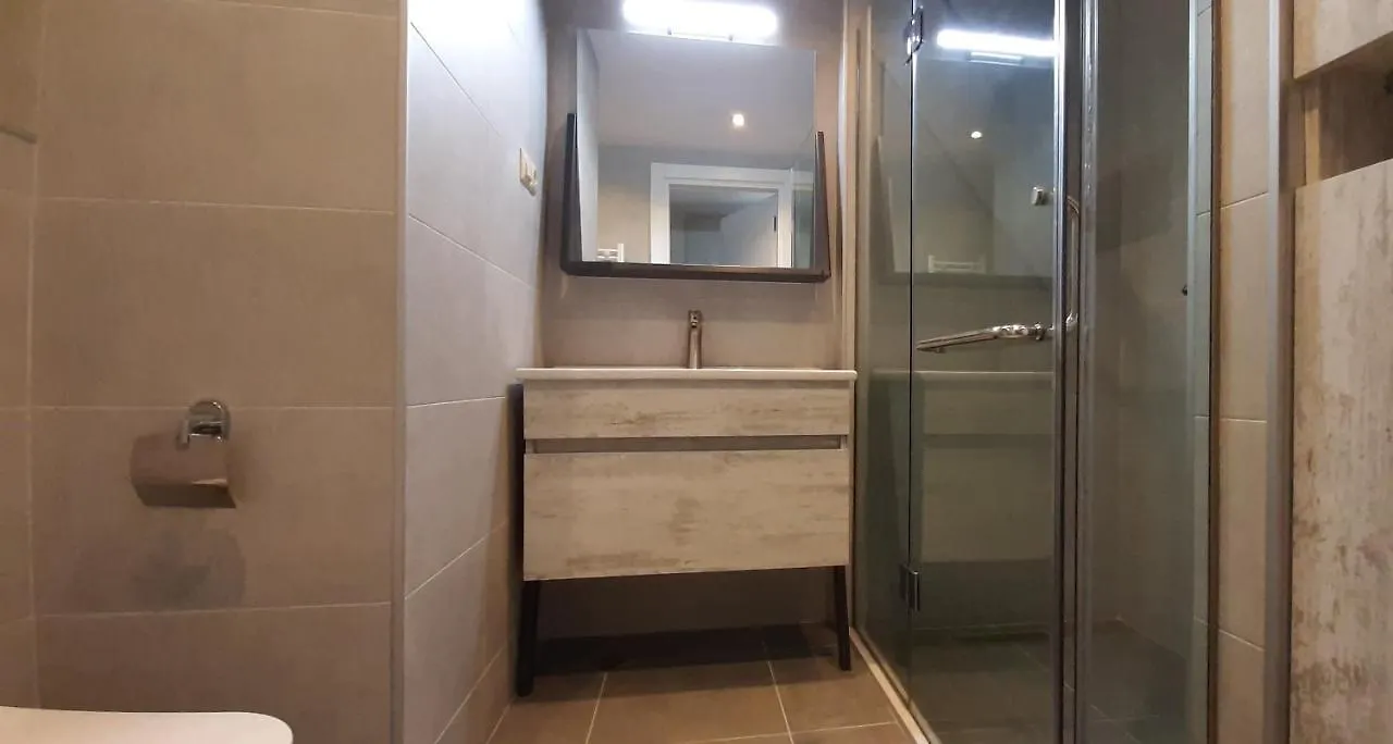 Alliance Palace Sea View Apartment Batoemi 0*,  Georgië