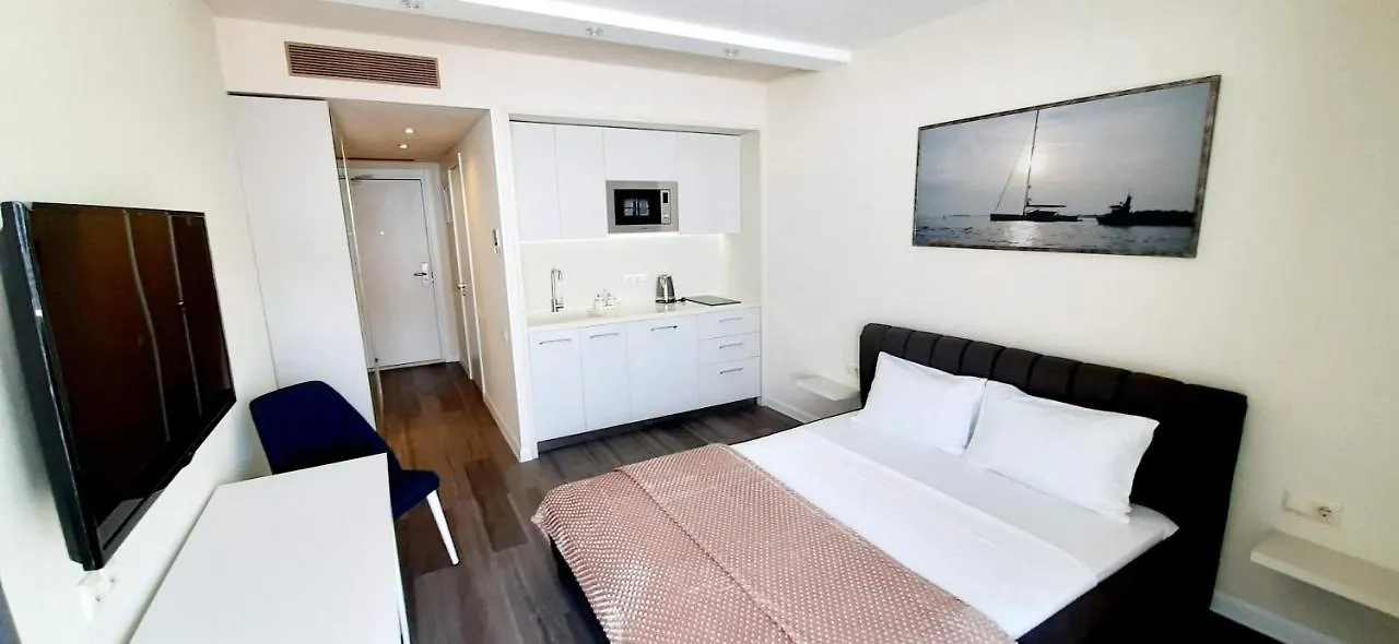 Alliance Palace Sea View Apartment Batoemi